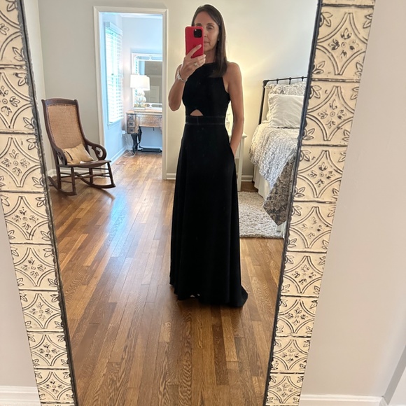 Aidan, Aidan Mattox full length, with short train black dress with side pockets - Picture 2 of 6